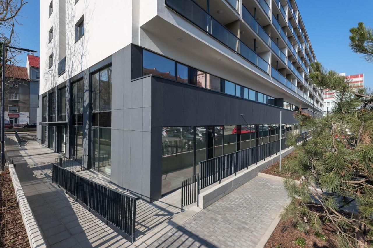 Central Point By Zoom Apartments Bratislava Extérieur photo